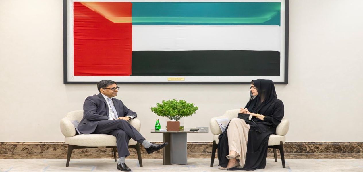 فيكرام ميسري يجري مباحثات موسعة مع مسؤولين إماراتيين في أبوظبي