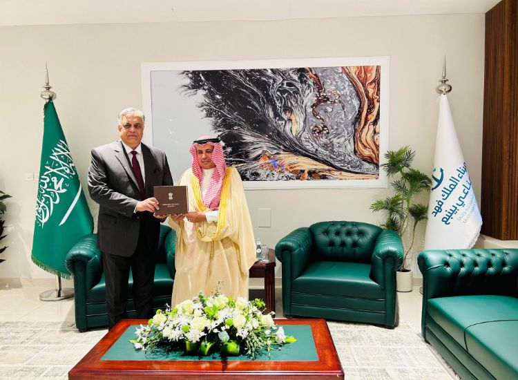 سفير الهند خان يزور موانئ ينبع لبحث تعزيز التعاون التجاري واللوجستي