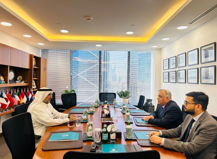 سفير الهند لدى السعودية يبحث القضايا الإقليمية مع رئيس مركز الخليج للأبحاث