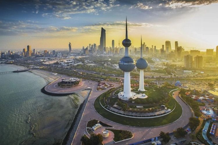 الجيش الكويتي: الدفاعات الجوية تتصدى لأهداف معادية