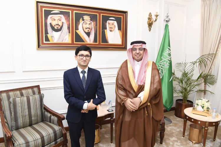 القنصل العام للهند في جدة يبحث مع مسؤول سعودي تعزيز العلاقات الثنائية وقضايا الجالية