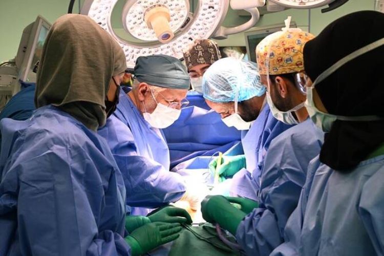نجاح فصل التوأم الفلبيني أوليفيا وجيانا في الرياض