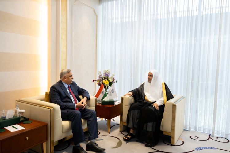 سفير الهند يلتقي الأمين العام لرابطة العالم الإسلامي في الرياض