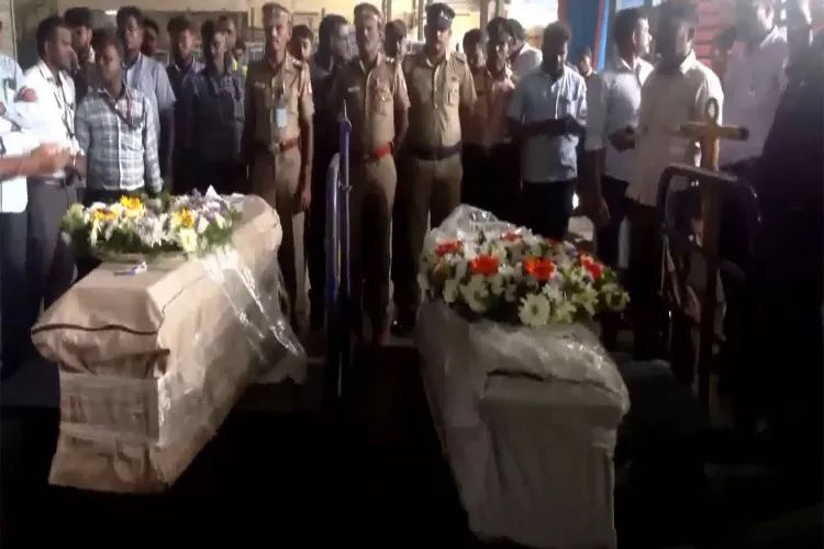 وصول جثامين 15 سائحًا هنديًا لقوا مصرعهم في حادث قارب بفيتنام إلى ولاياتهم