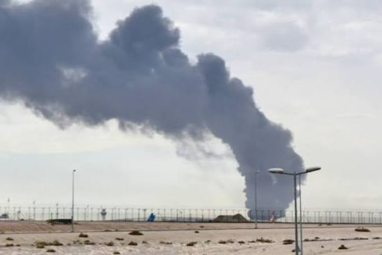 الكويت: اندلاع حريق في إحدى محطات القوى الكهربائية وتقطير المياه عقب هجوم إيراني
