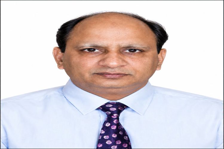 الأستاذ توقير أحمد يفوز بجائزة الدكتور إس. إس. ديشباندي الوطنية في الكيمياء