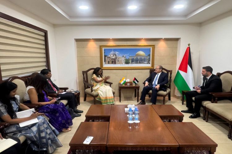 الهند وفلسطين تبحثان إطلاق مبادرات جديدة في الصحة والتعليم وتنمية المهارات