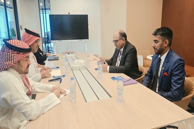 السفير فيبول يبحث مع رئيس الفريق التفاوضي لمجلس التعاون اتفاقية التجارة الحرة