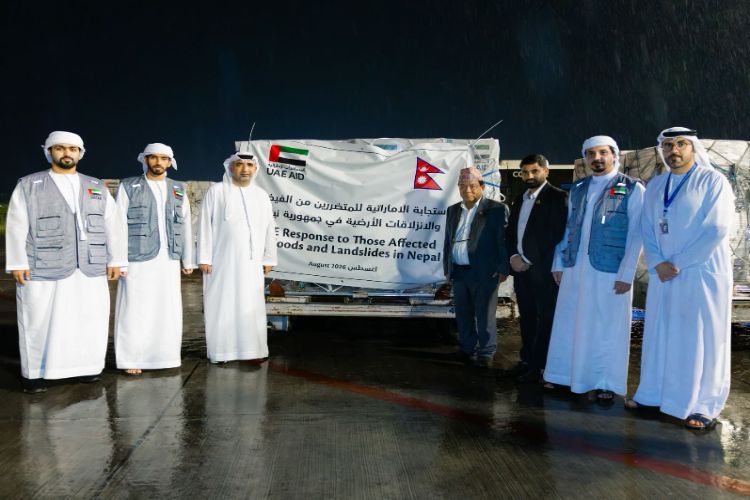 الإمارات ترسل طائرة مساعدات إغاثية عاجلة إلى نيبال