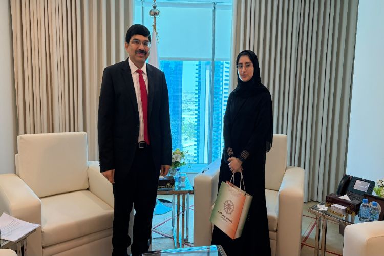 سفير الهند لدى قطر يناقش مع مدير الشؤون الآسيوية سبل تعزيز العلاقات الثنائية