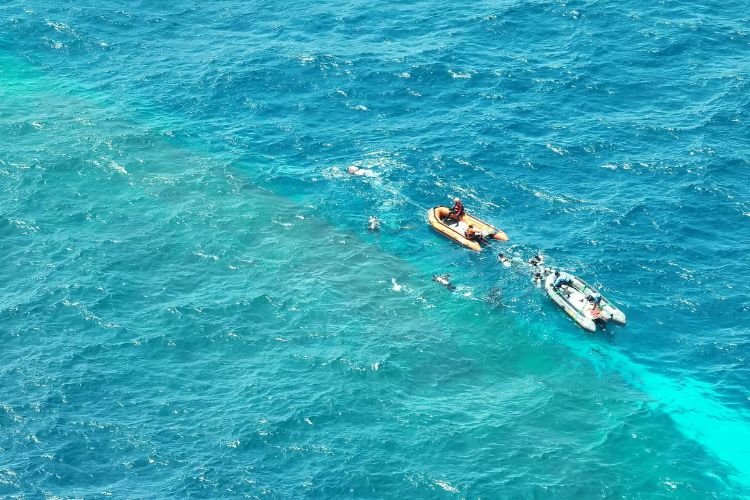 عدد ضحايا السفينة الإندونيسية الغارقة يرتفع إلى 66 شخصا