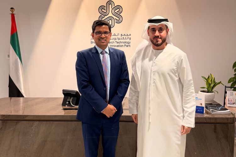 القنصل العام الهندي في دبي يبحث مع مجمع الشارقة تعزيز التعاون في البحث والابتكار