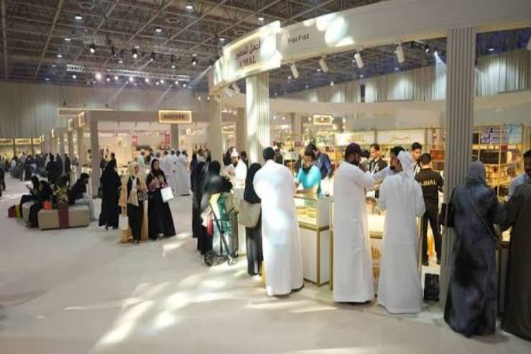 مشاركة الشركات الهندية في معرضي العطور والتجميل بالشارقة
