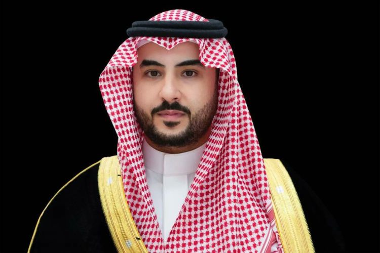 وزير الدفاع السعودي يستعرض مع نظرائه في ألمانيا وكندا وإسبانيا وأمين عام 
